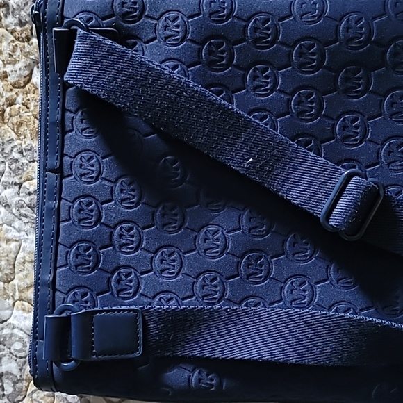 Blue Neoprene Michael Kors Crossbody - Picture 5 of 14